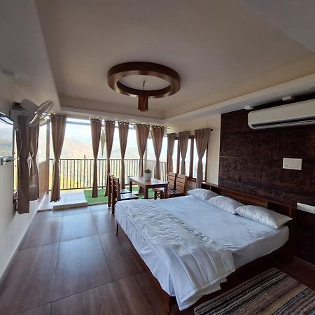 Cloudscape Homestay Pīrmed エクステリア 写真